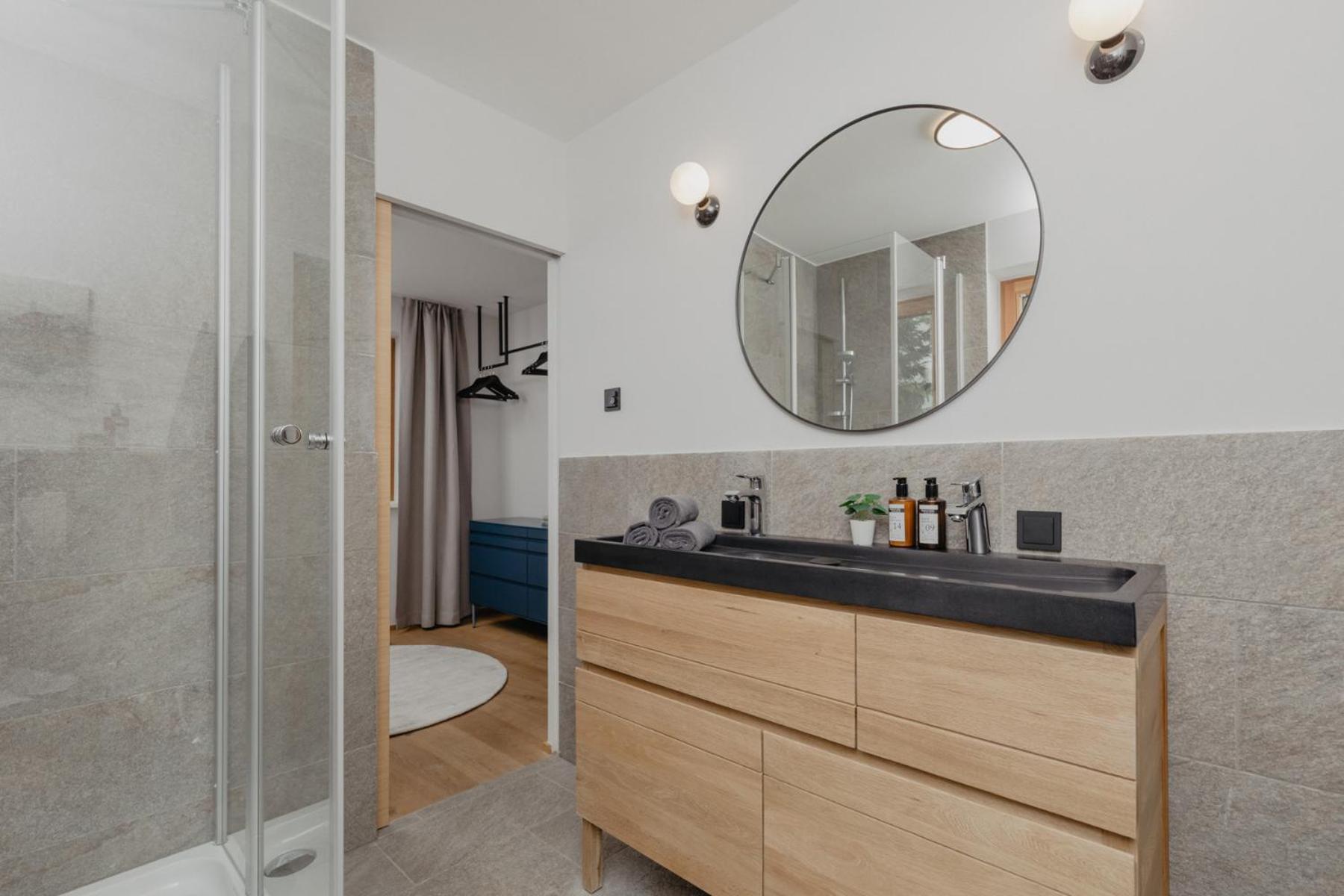 ליוטאש Rosamunde Apartments מראה חיצוני תמונה