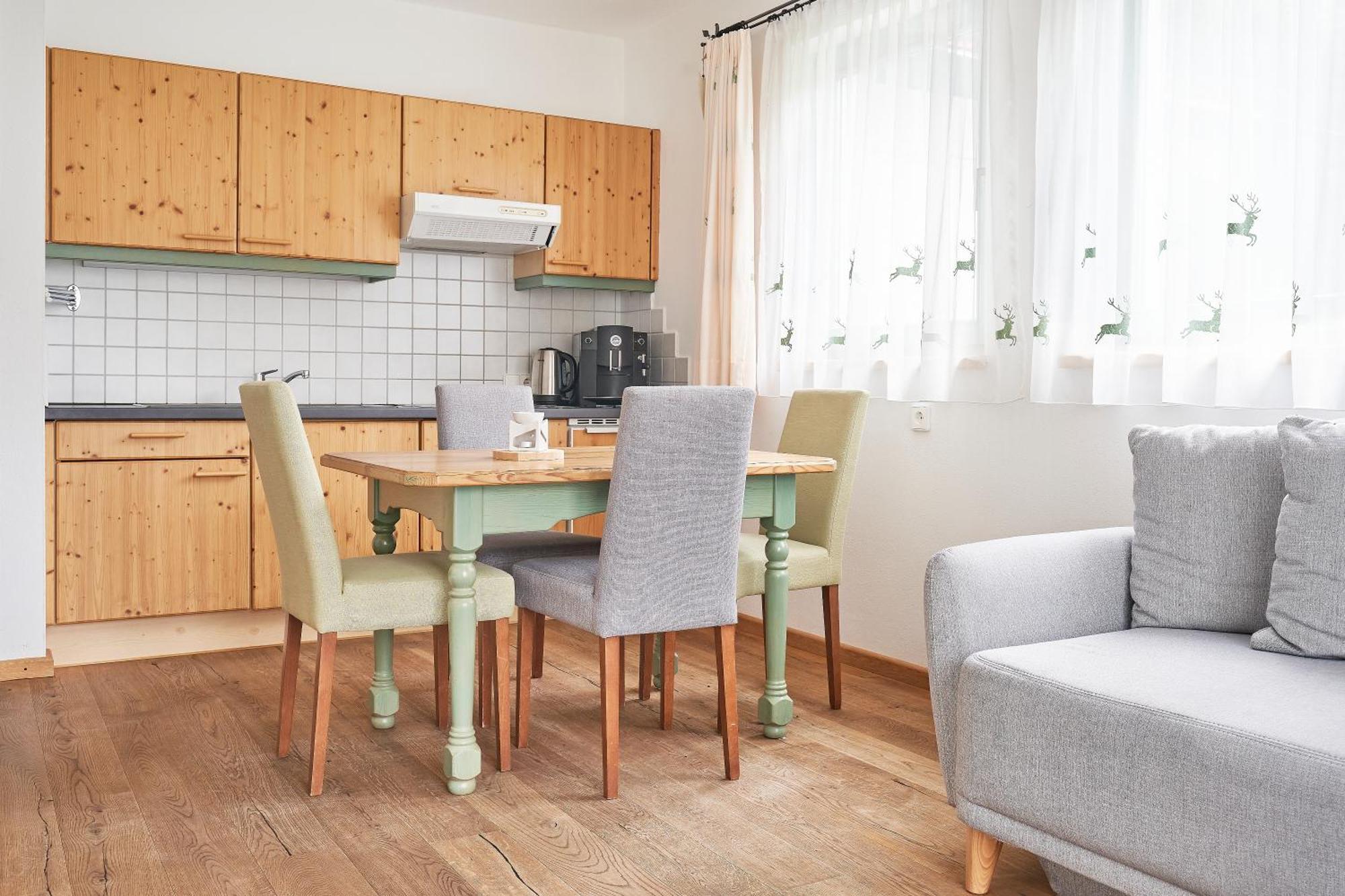 ליוטאש Rosamunde Apartments חדר תמונה